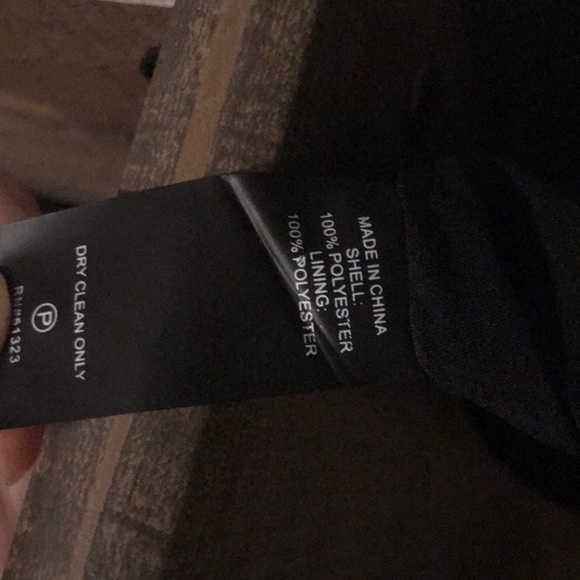 Dress by Vince Camuto - Picture 4 of 7